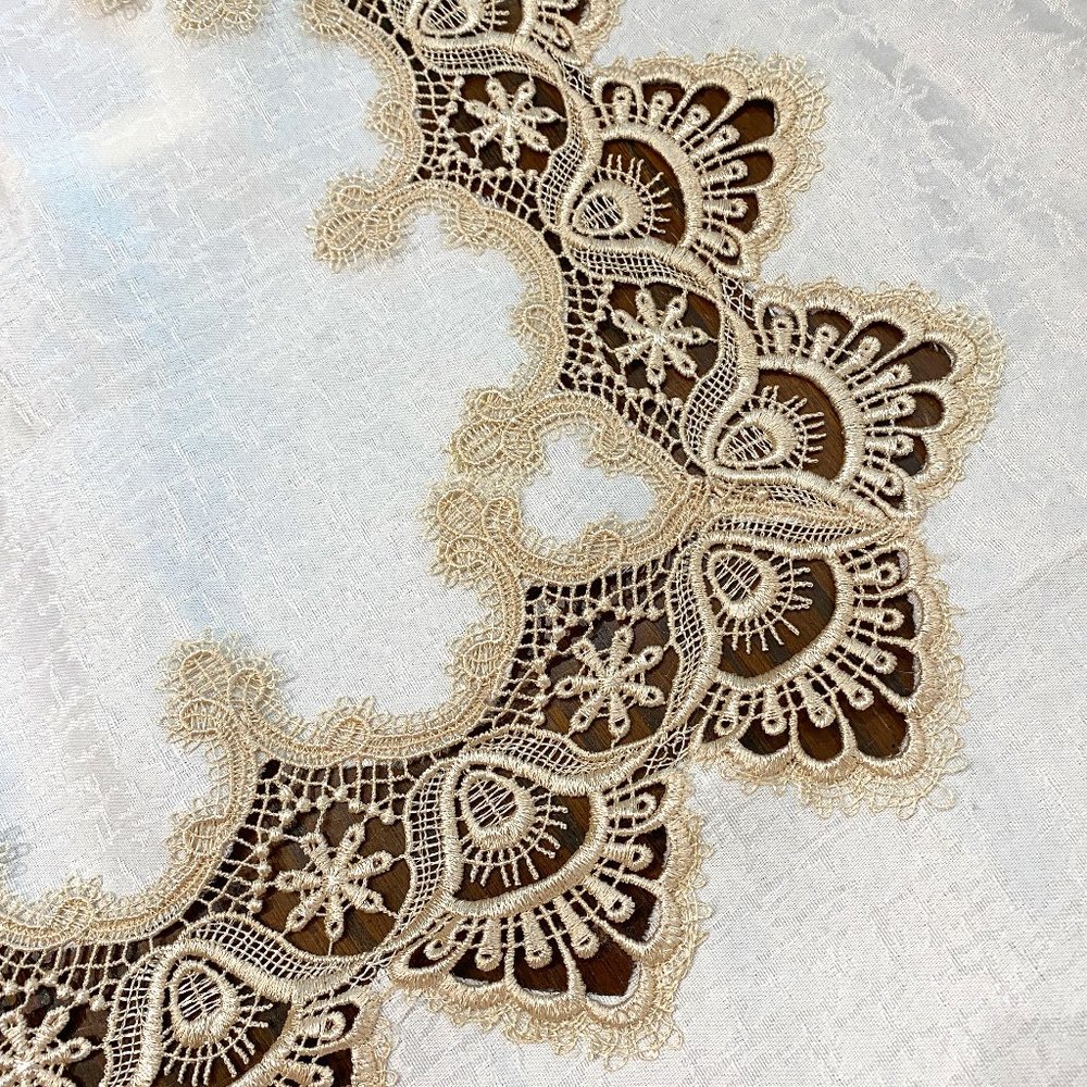 Gorgeous Lace Embroidered Small Tablecloth, NWOT